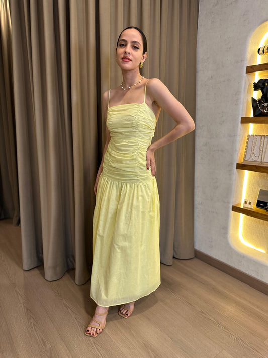 vestido amarillo